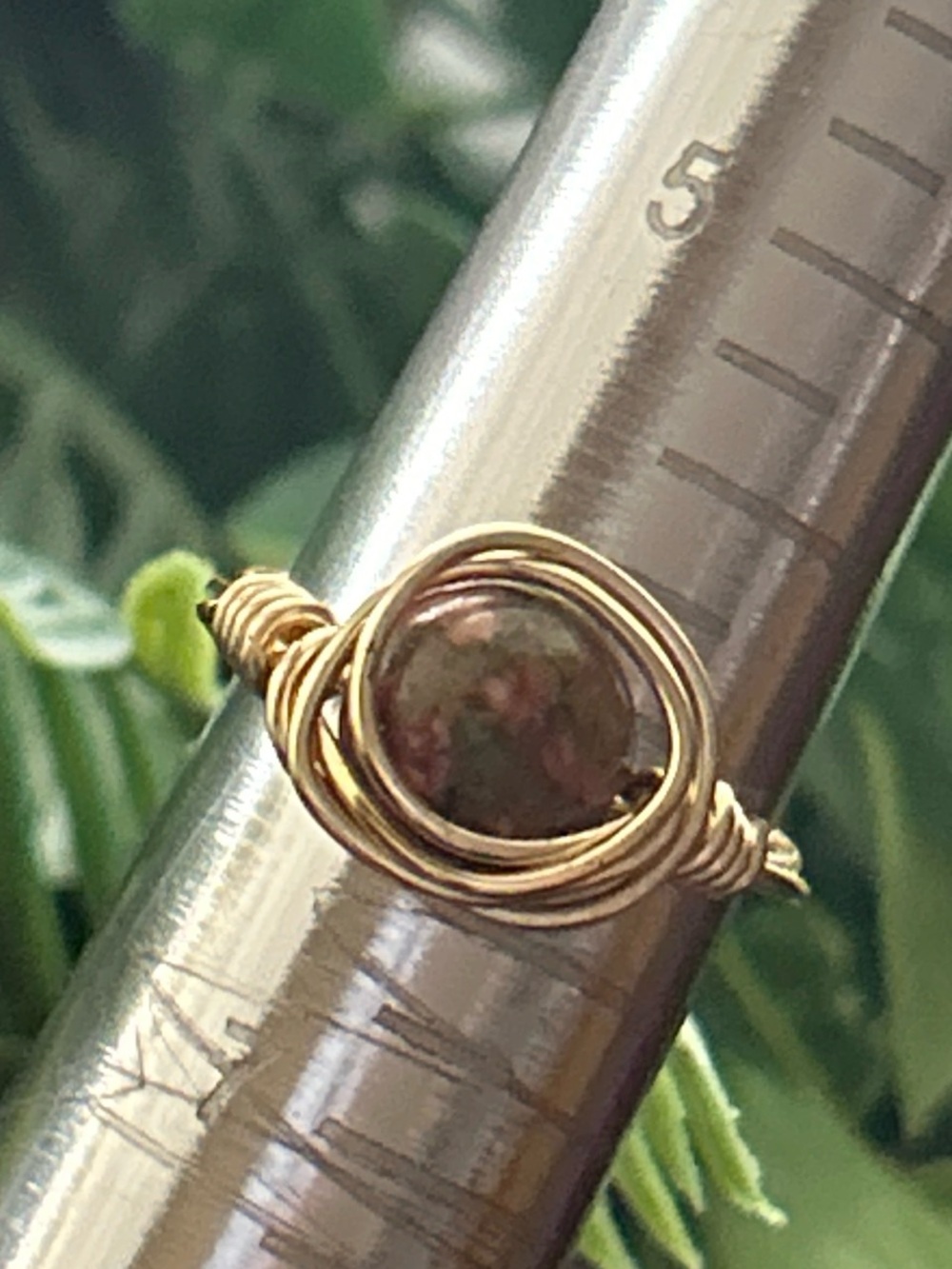 💍 Handcrafted unakite gold tone copper wire wrapped crystal ring size 6 - Picture 3 of 4
